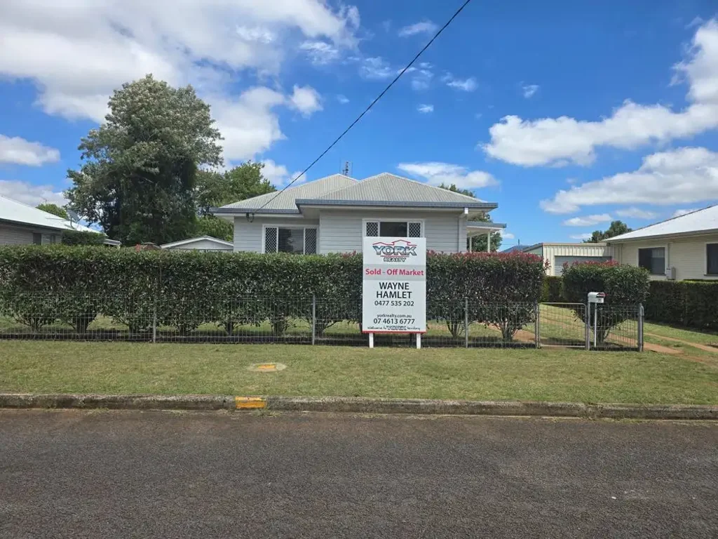 15 Gaydon, Newtown, QLD 4350