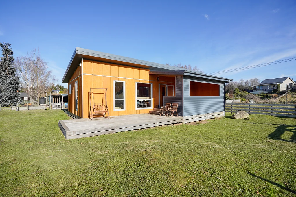 Otautau 1 Bedroom Unique lifestyle property!