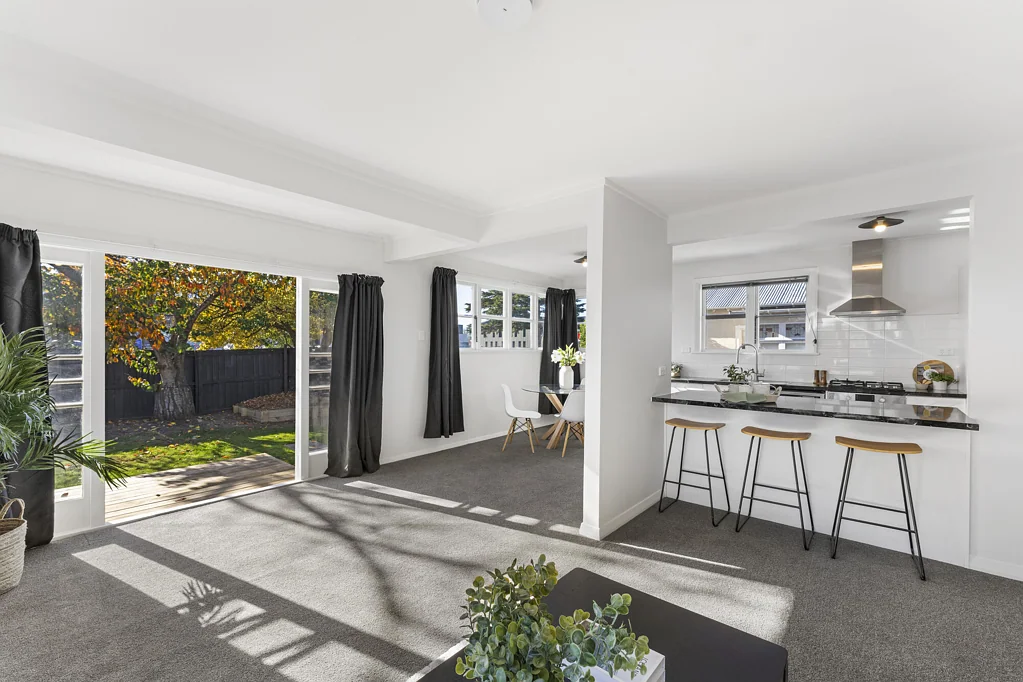 Papanui 4房  Bright, Beautiful & Refreshed Family Bungalow