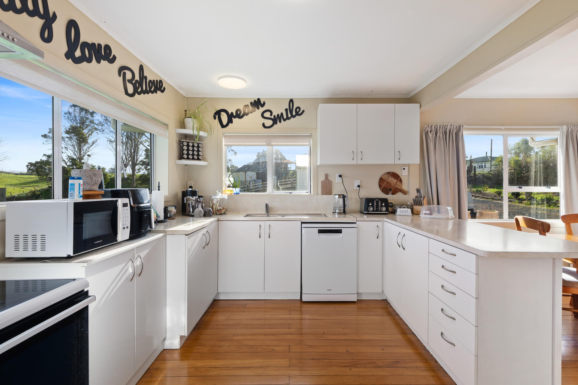 210 Morrison Road, Pukekawa, photo 4