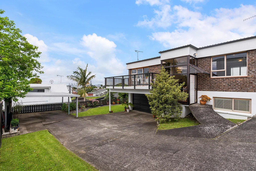 2/22 Martin Crescent, Northcote Central, North Shore City, Auckland