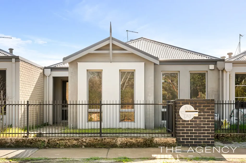 8 Elderflower Street, Treeby, WA 6164