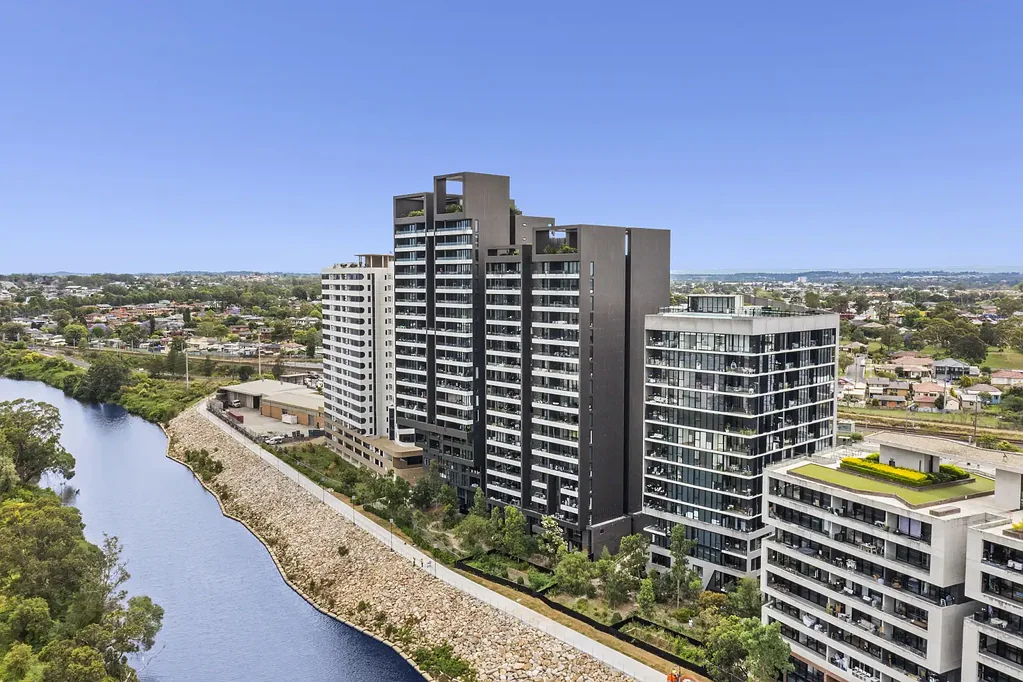 Liverpool 3कमरा Over sized three bedder with river views
