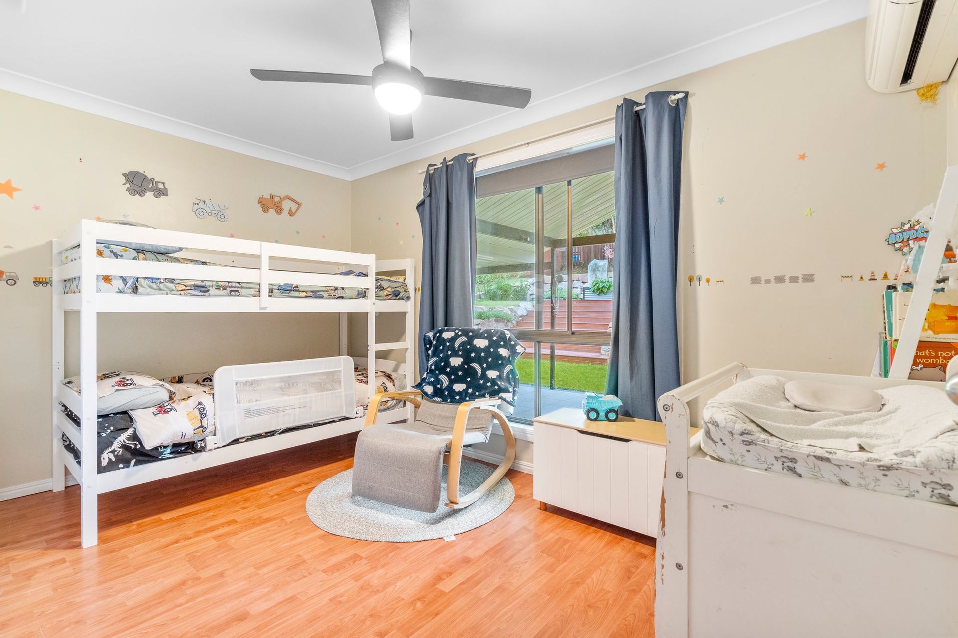 8 BUNDOORA DR, KARANA DOWNS QLD 4306, 0 chambres, 0 salles de bain, House