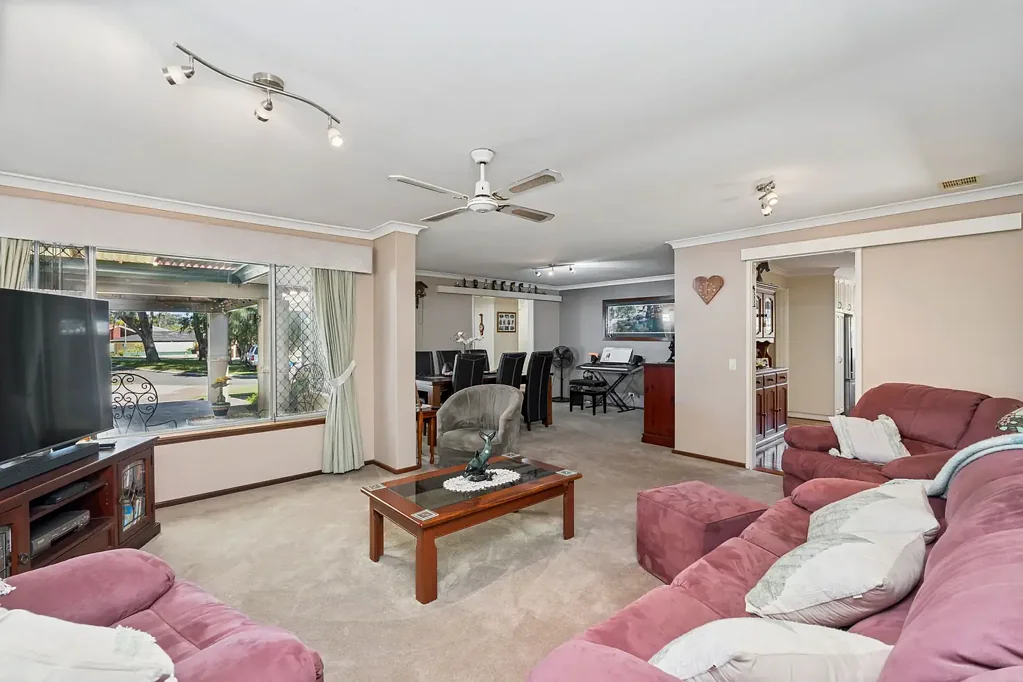 19 Hannah Court, Duncraig, WA 6023