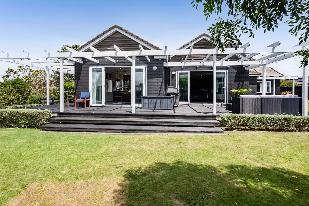 20 Maple Crescent, Whalers Gate, New Plymouth, Taranaki