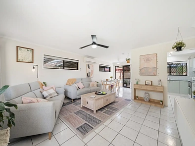 Silid Pahingahan - 31 Stratford Street, Kippa-Ring, QLD 4021