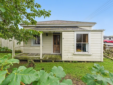 Pahiatua 3房  Cute Cottage on Corner Section!!