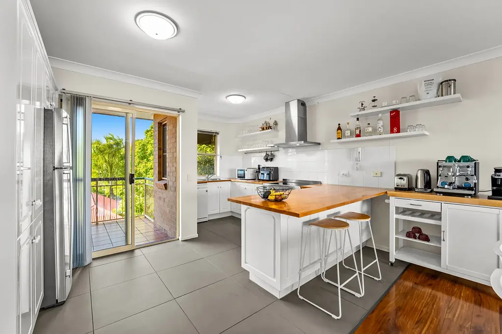 Clayfield 2Zimmer Elevated Living, Effortlessly Positioned