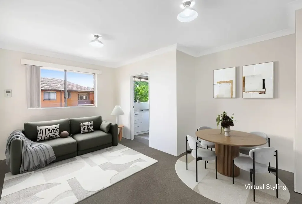 Sunny North-Facing Top Floor Apartment