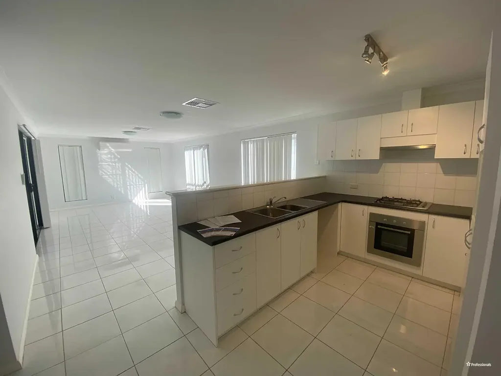 Executive 3X2 IN A CENTRAL LOCATION