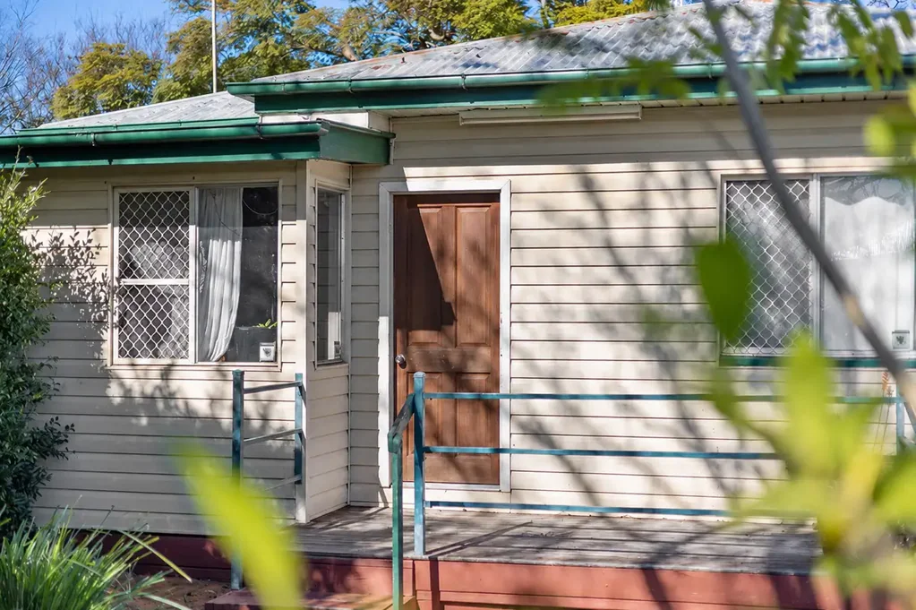 Centenary Heights 2 Slaapkamer Unlock the Potential of This Opportunity!