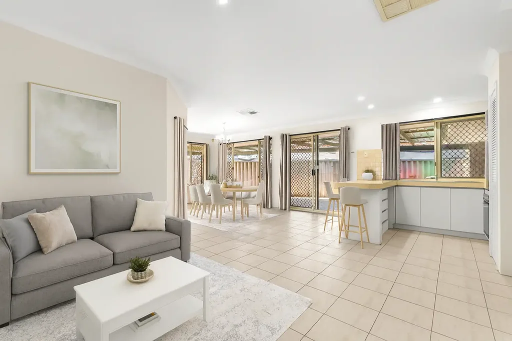 Ballajura 4कमरा Neat family home