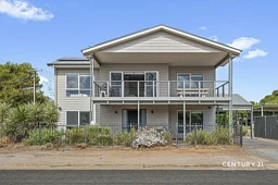 2 Wellington Avenue, Sellicks Beach