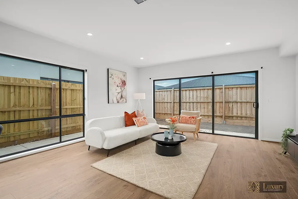 Tarneit 4침실 Brand new fully upgraded house, walking distance to School!!! Eligible for FHOG