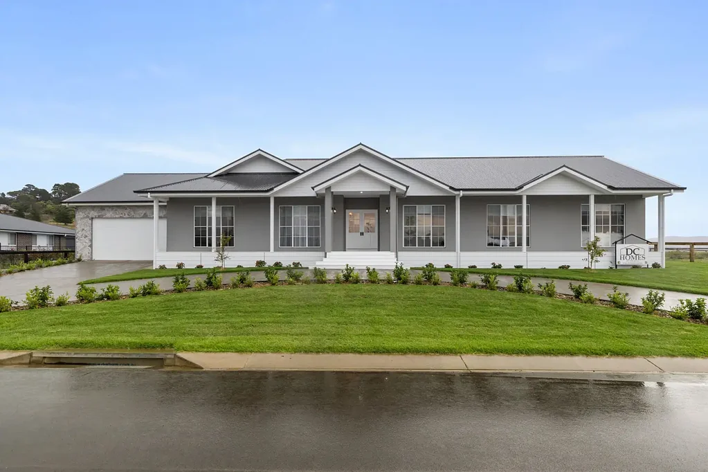 Goulburn 6 Bedroom Fabulous, Fresh & Room For The Kids