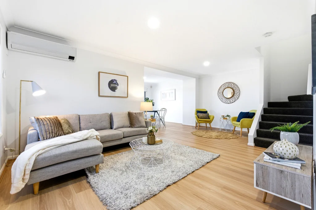 Eight Mile Plains 3房  私人，翻新联排别墅，交通和购物就在眼前  Private, Renovated Townhouse Moments from Transport & Shopping