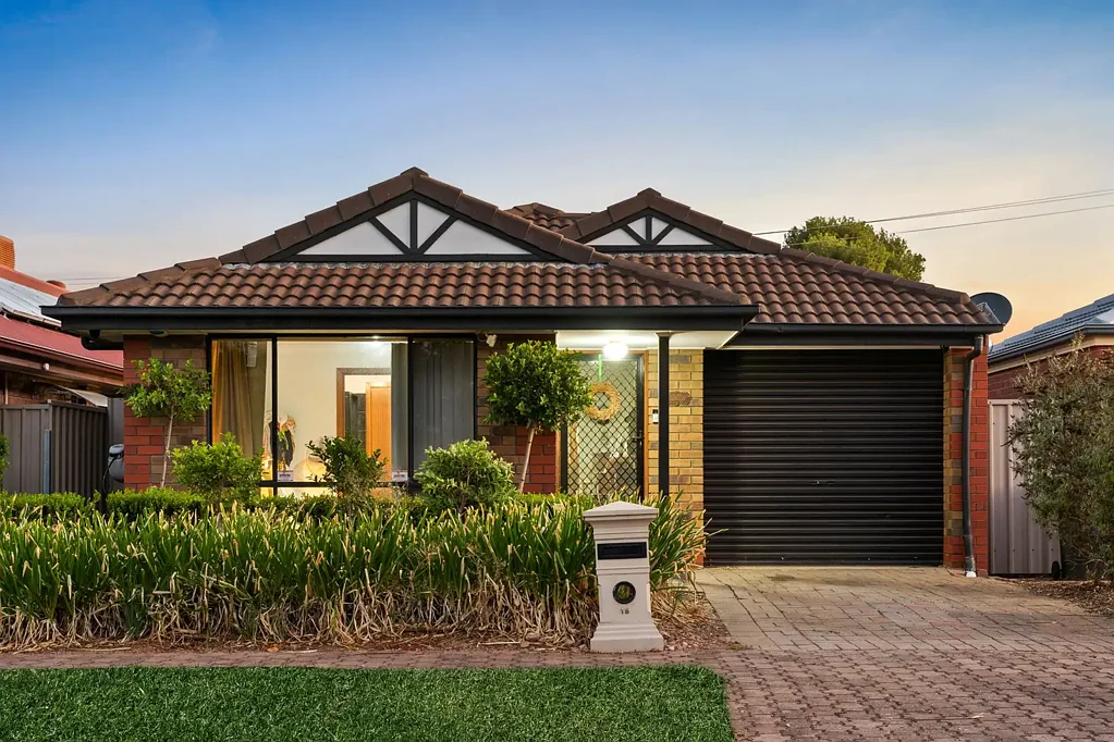 15 Hampton Drive, Oakden, SA 5086