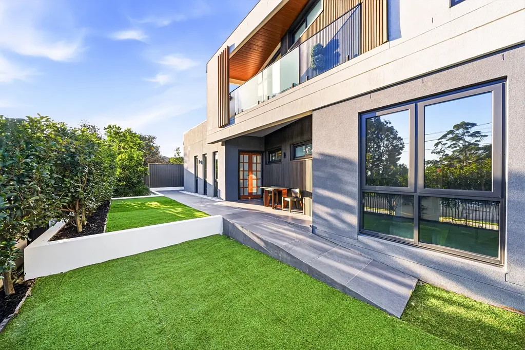 Denistone 4ห้องนอน Move-in Ready Townhome | North-Facing Courtyard | 316 m² land and 216 m² internal area