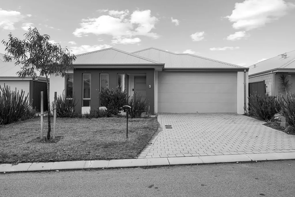 5 Urana Rise, Lakelands, WA 6180