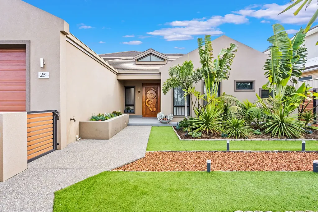 25 Waterhouse Meander, Burns Beach, WA 6028