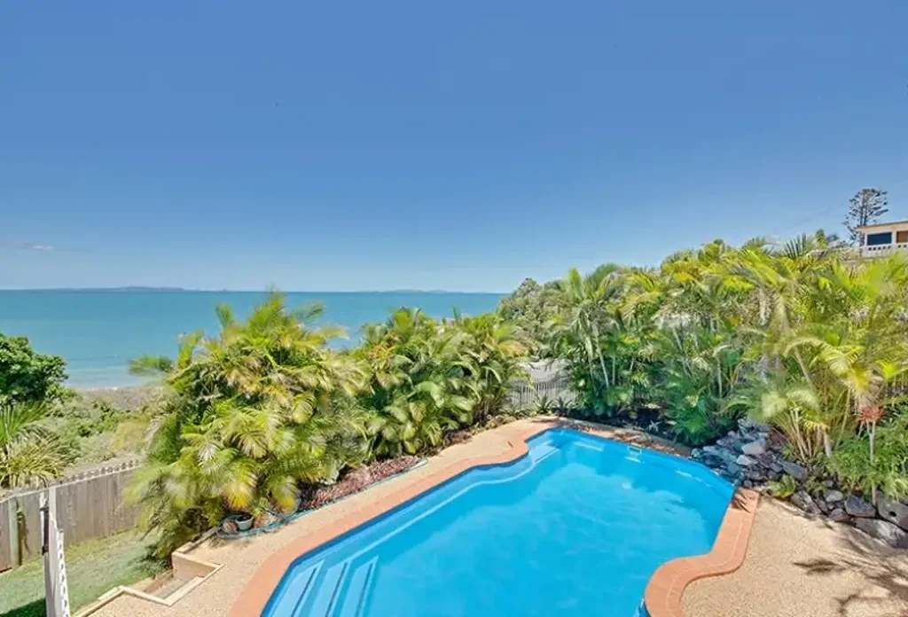 4 BEDROOM UNIT RIGHT IN TOWN WITH POOL...