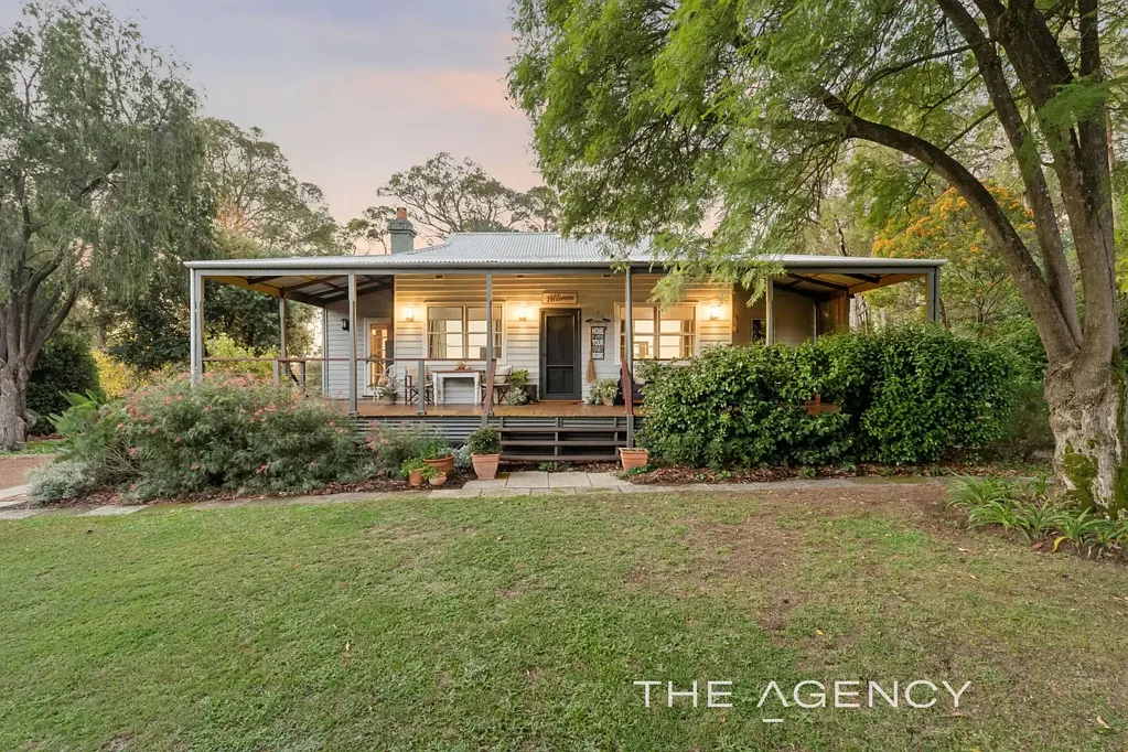 Mundaring 7房  THREE ACRES, TWO HOMES!!!