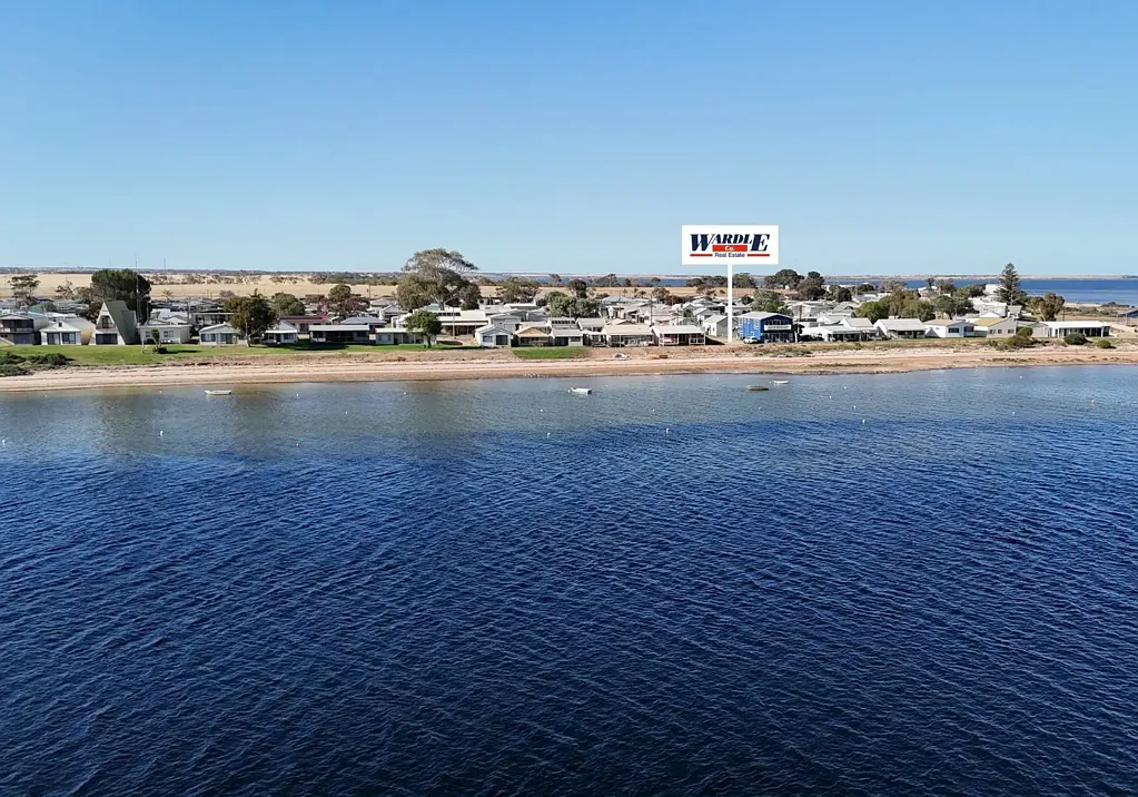 Fisherman Bay Absolute Beach Front - Freehold Land