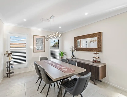 2 Dwyer Crescent, Seven Hills, NSW 2147, 5 slaapkamers, 3 badkamers, House
