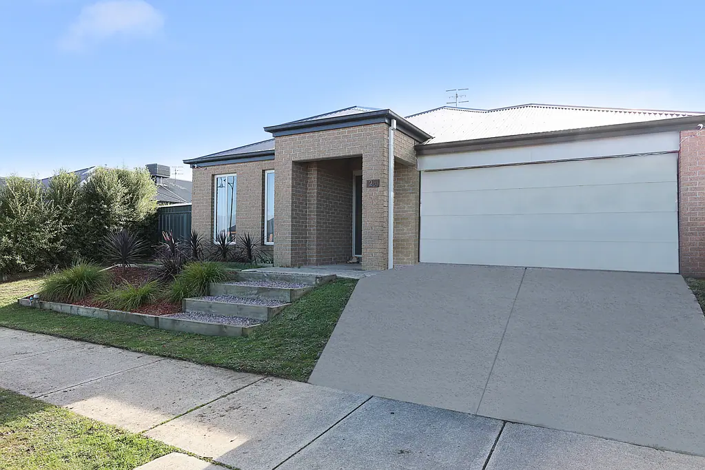 28 Imperial Drive, Colac, VIC 3250