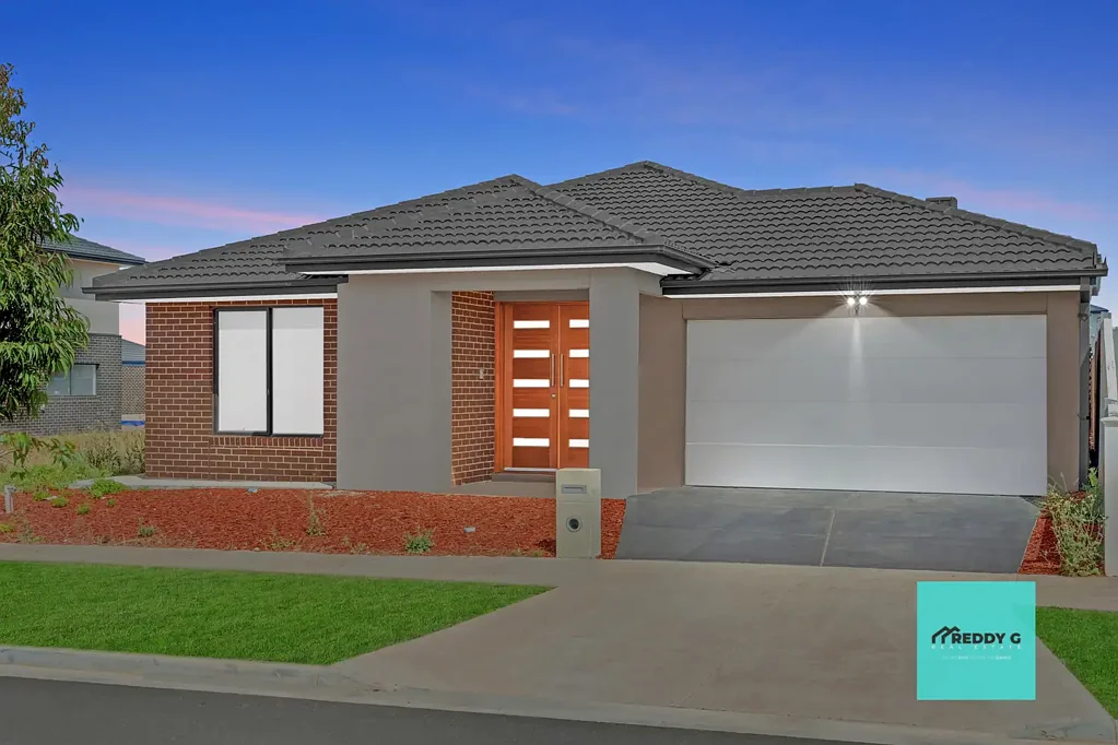 15 Dandelion Crescent, Rockbank, VIC 3335