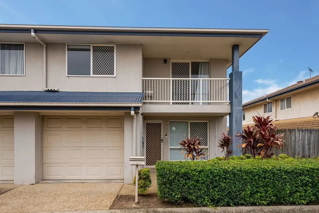Calamvale 3部屋 Spacious and Stylish Townhouse Living in the Heart of Calamvale