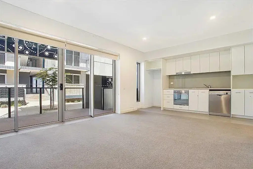 1 x 1 Lovely unit in the heart of town