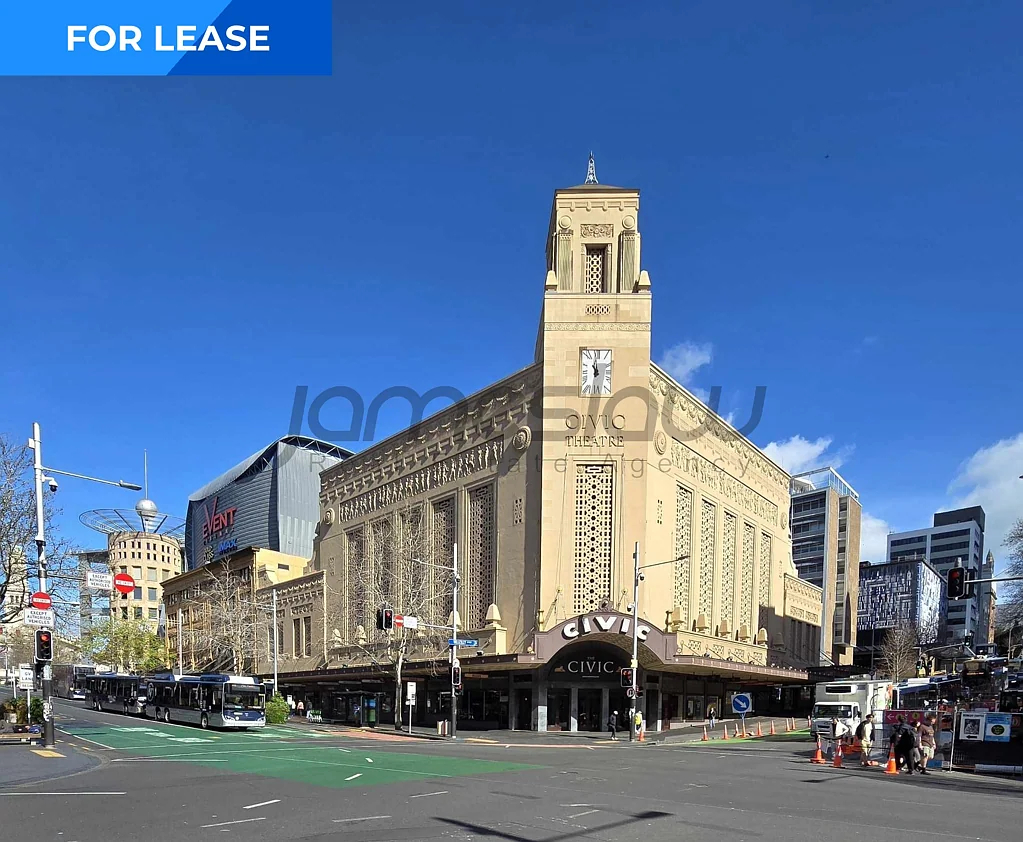 Auckland Central 31.50m2 Retail with roadfront exposure