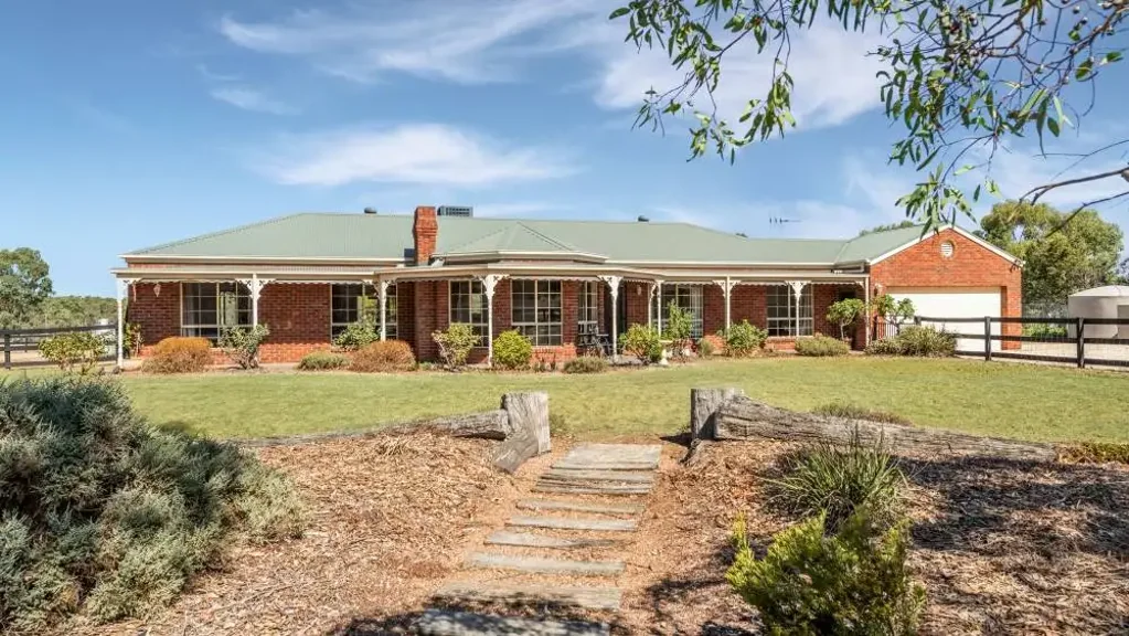 Heathcote 4 Bedroom QUALITY LIFESTYLE PROPERTY WITH PROFITABLE BUSINESS INVEST WITH CONFIDENCE