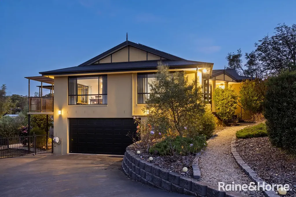 Blackmans Bay 4 Bedroom Stunning Family Home with Water Views