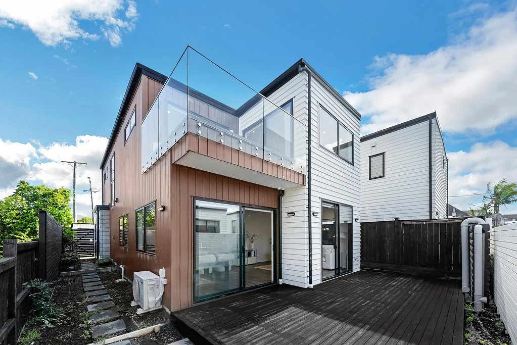 Bucklands Beach 4chambre Modern Coastal Living in Macleans Zone