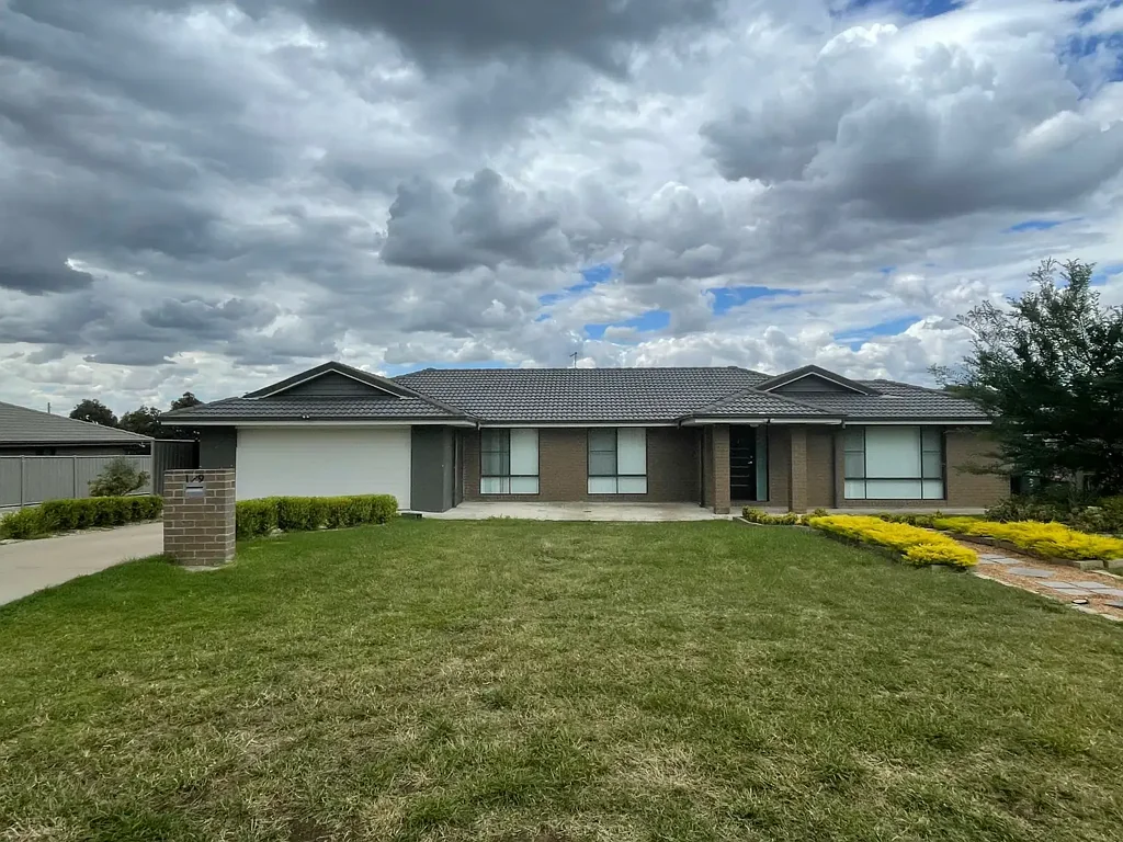 Tranquil Haven: A Captivating 4-Bedroom Family Home