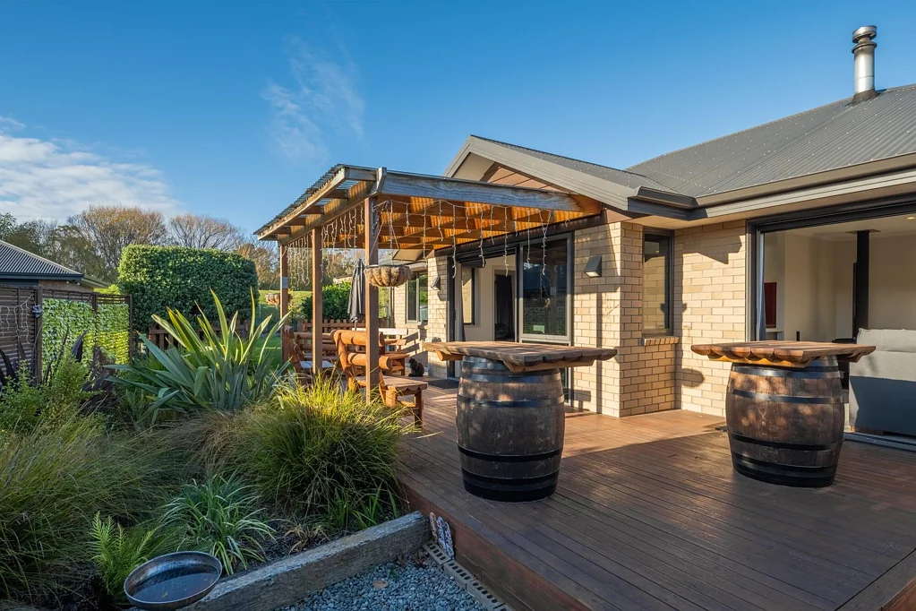 Spring Creek 5Moenga Ample Parking Space, Style & Serious Versatility