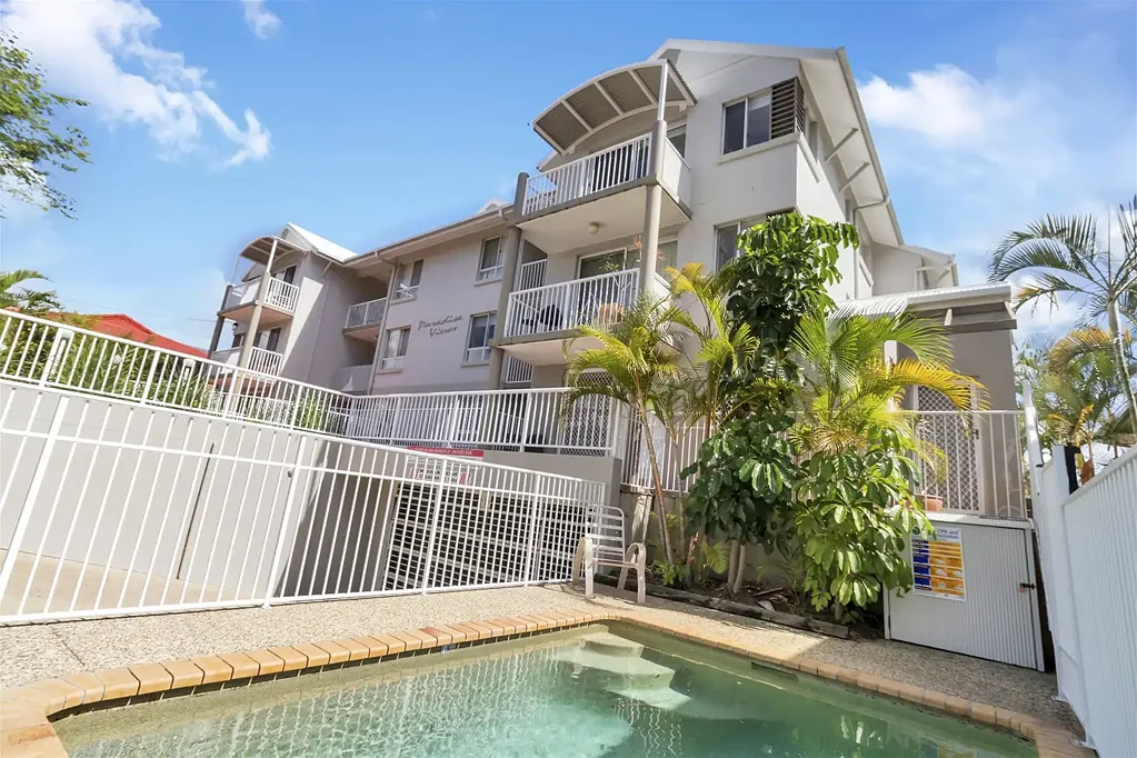 FULLY FURNISHED ONE BED APARTMENT.