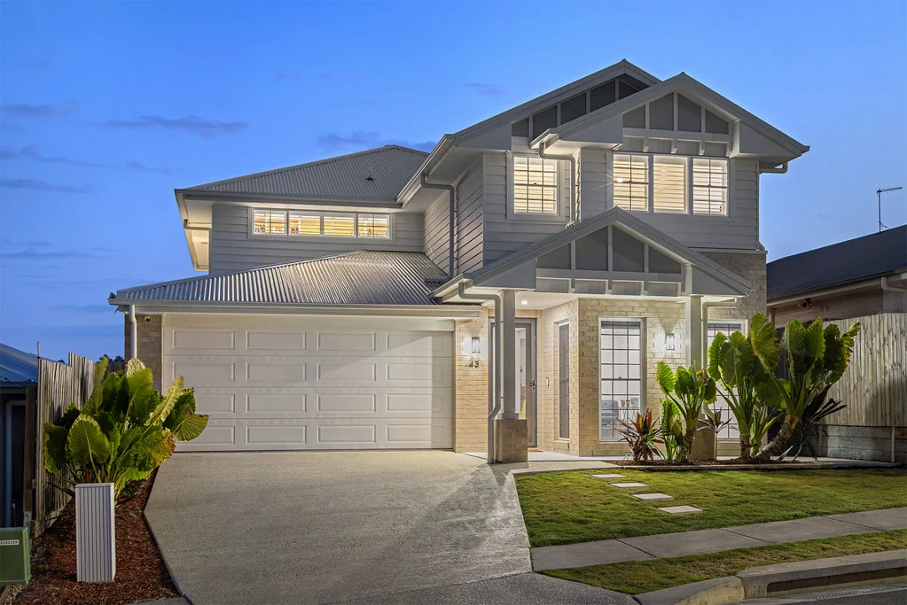 Park Ridge 4બેડરૂમ Exceptional Brighton Build with Pool, Theatre & Smart Upgrades
