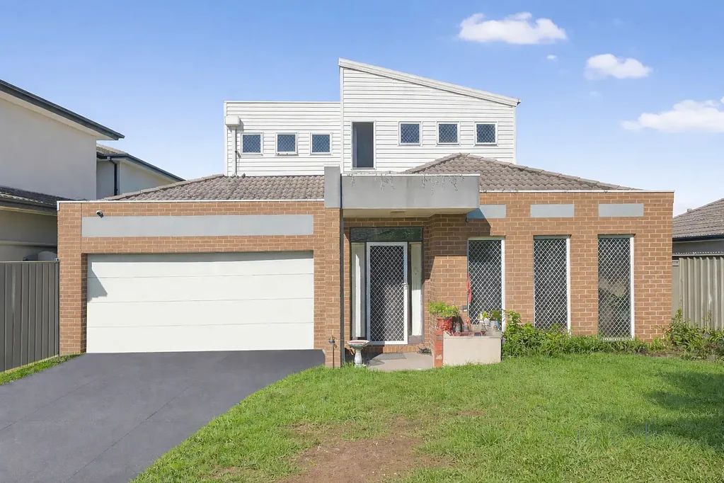 55 Olsen Retreat, Caroline Springs, VIC 3023