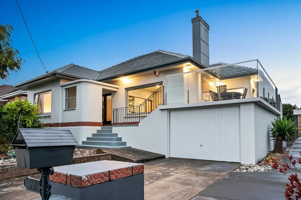 Mccracken 4Zimmer Views spectacular with sub division potential and room to grow
