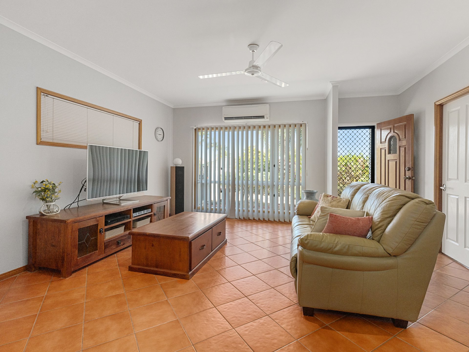 25 MAJESTIC ST, KAMERUNGA QLD 4870, 0房, 0浴, House