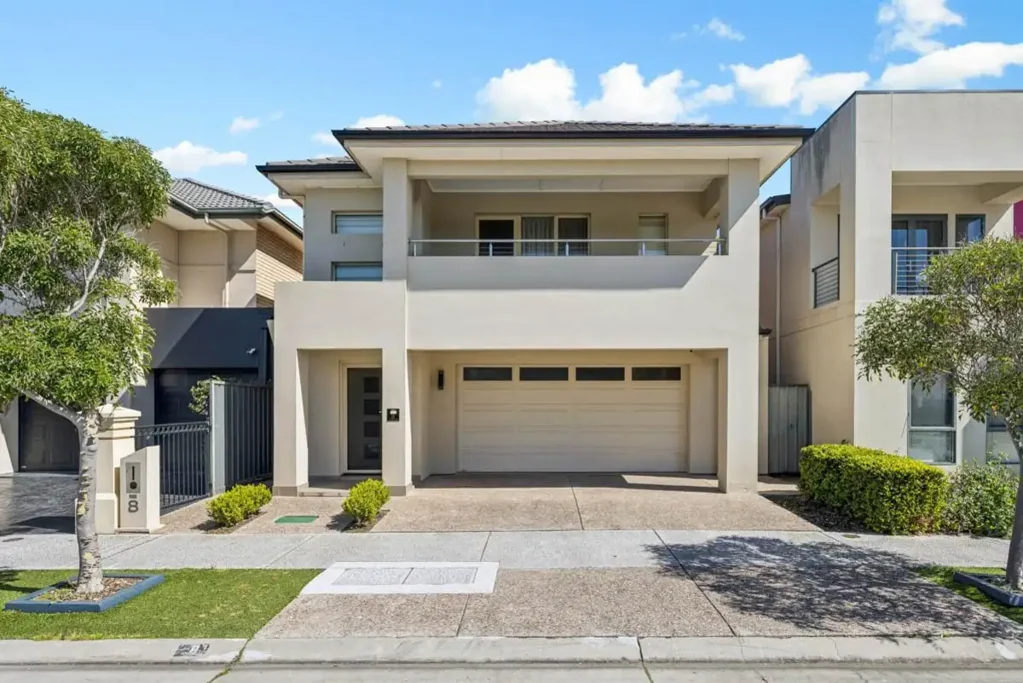 Mawson Lakes 3બેડરૂમ The Wait Is Over!