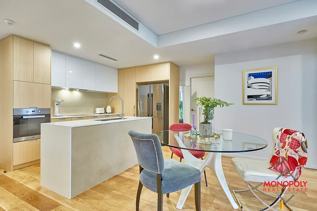Swanbourne 2房  GROUND FLOOR garden apartment living with easy access