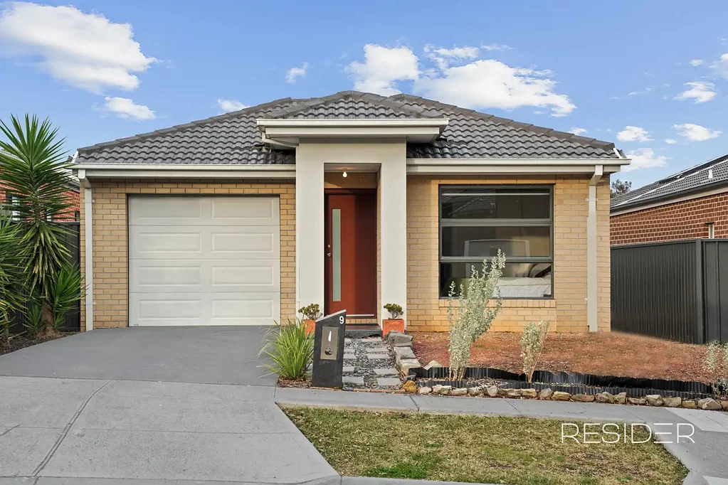 Mernda 3chambre 3BR Plus Study- Comfortable Family Living – Close to Mernda Train Station!!