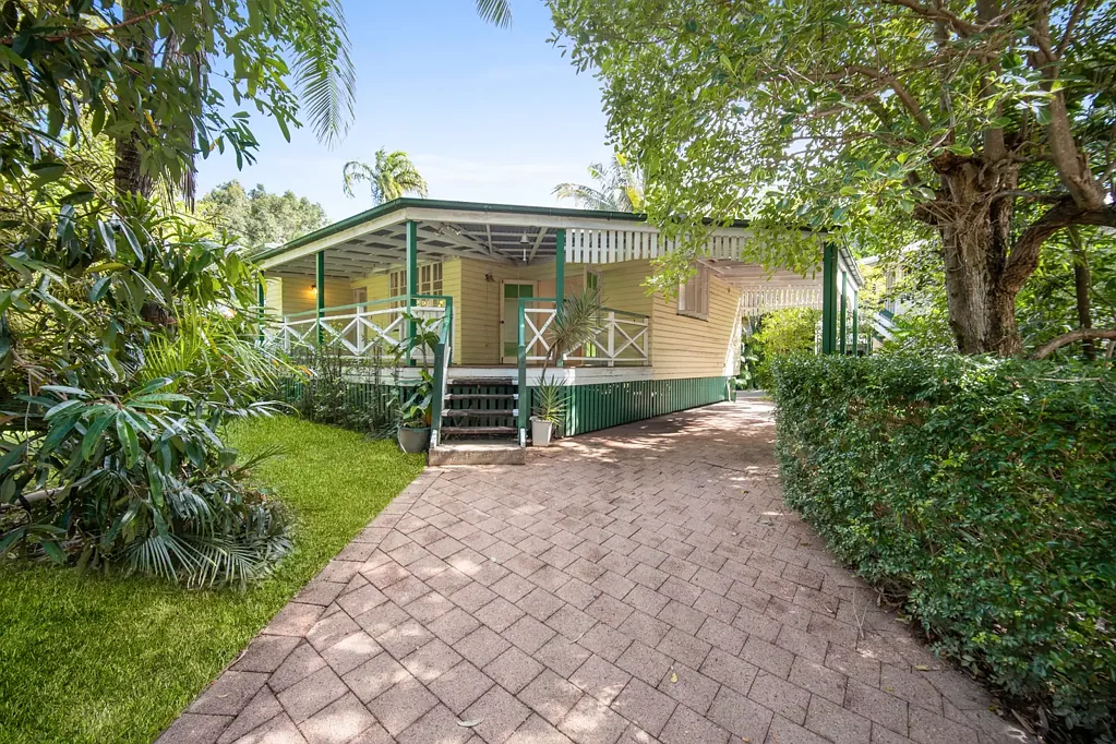 Mooroobool 3कमरा Character. Convenience. Lifestyle.