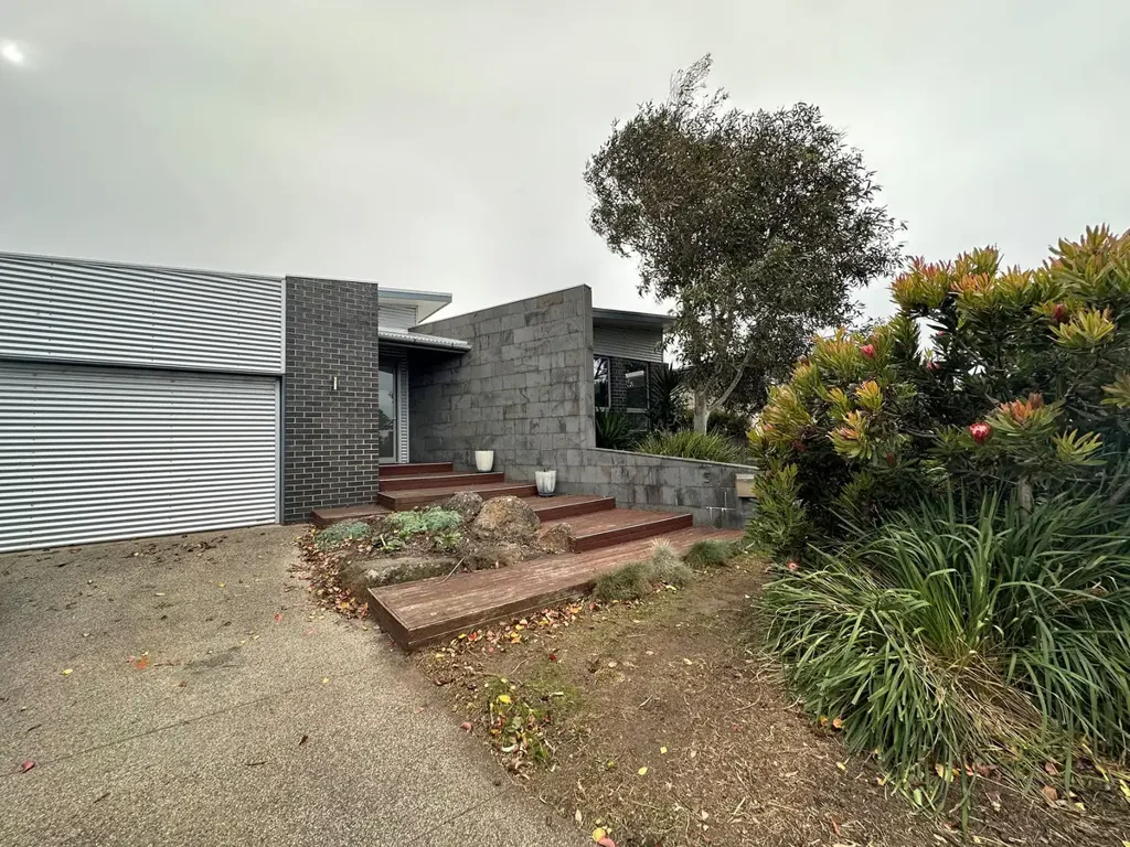 Stunning Family Home in the heart of town - $625 per week