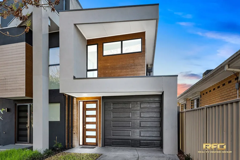 St Albans 3Moenga IMMACULATE 1-YEAR-OLD TOWNHOUSE IN CENTRAL ST ALBANS!